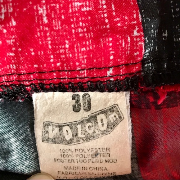 Volcom Mod-Tech board shorts - Picture 6 of 8